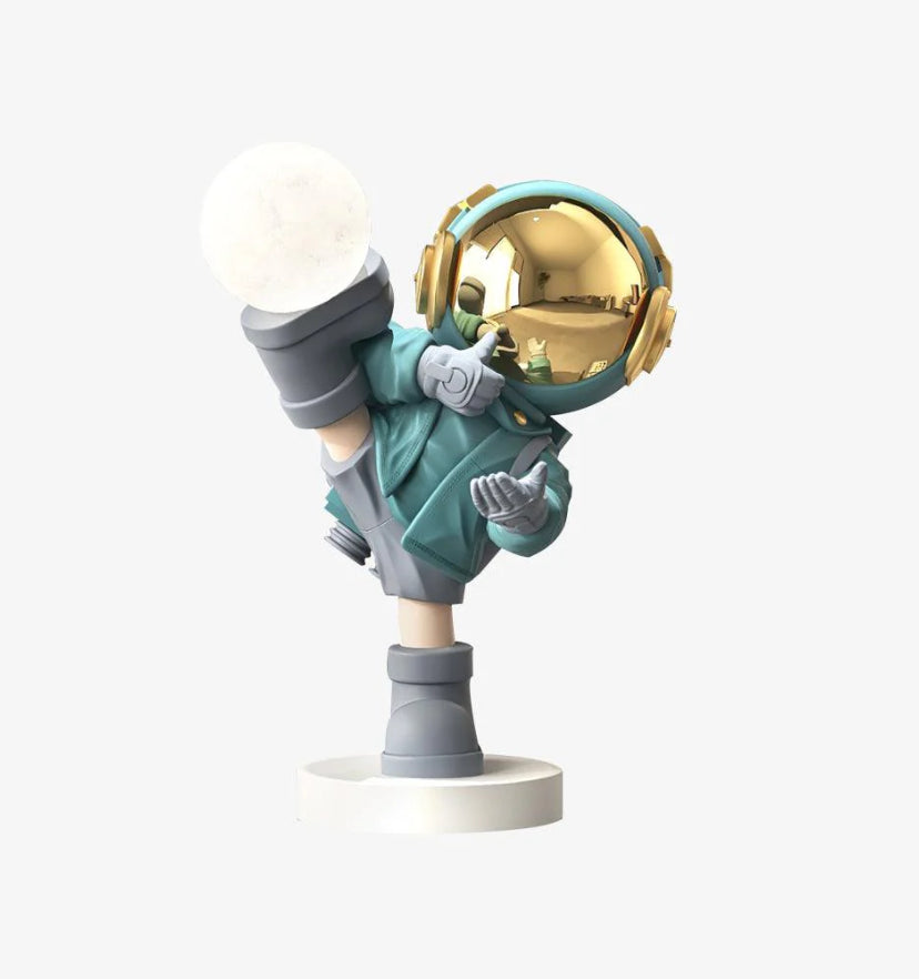 Effort Astronaut Floor Lamp - Auraolight