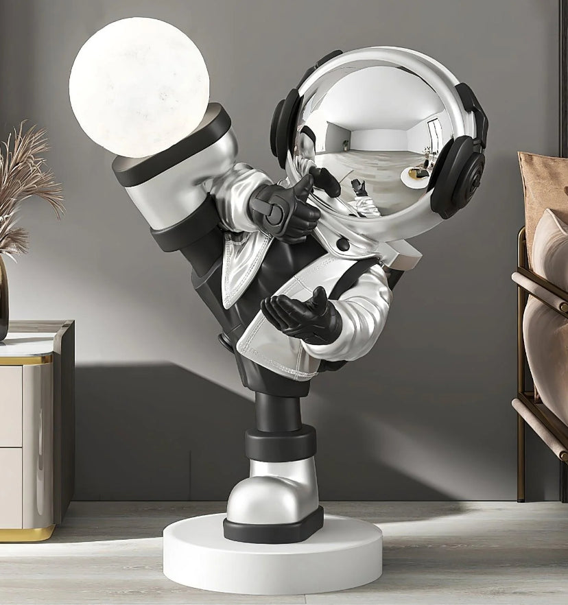 Effort Astronaut Floor Lamp - Auraolight