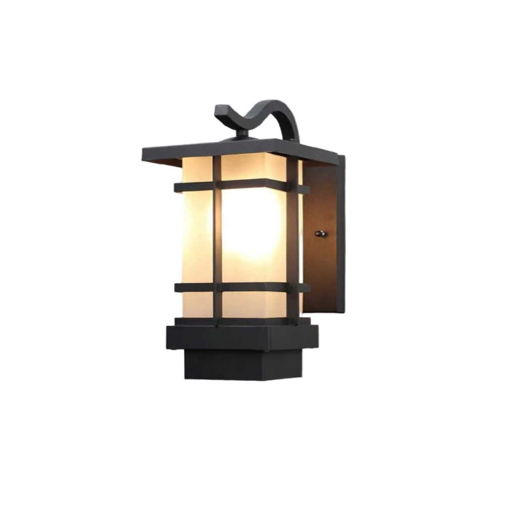 Madison Lantern Outdoor Wall Lamp - Auraolight
