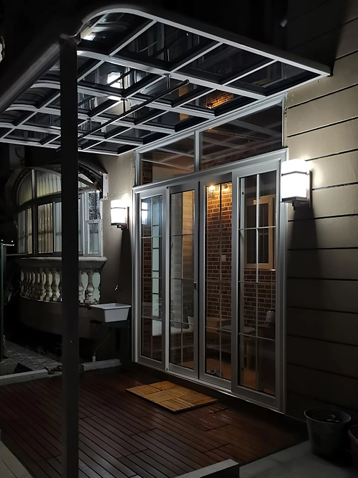 Mcdade Outdoor Wall Light - Auraolight