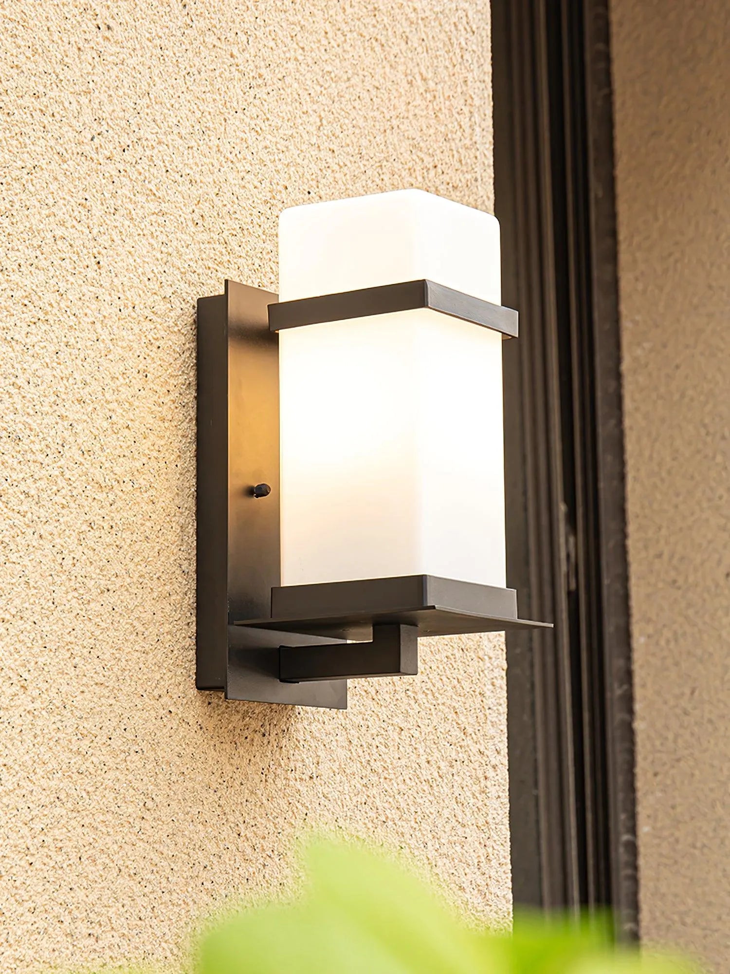 Mcdade Outdoor Wall Light - Auraolight