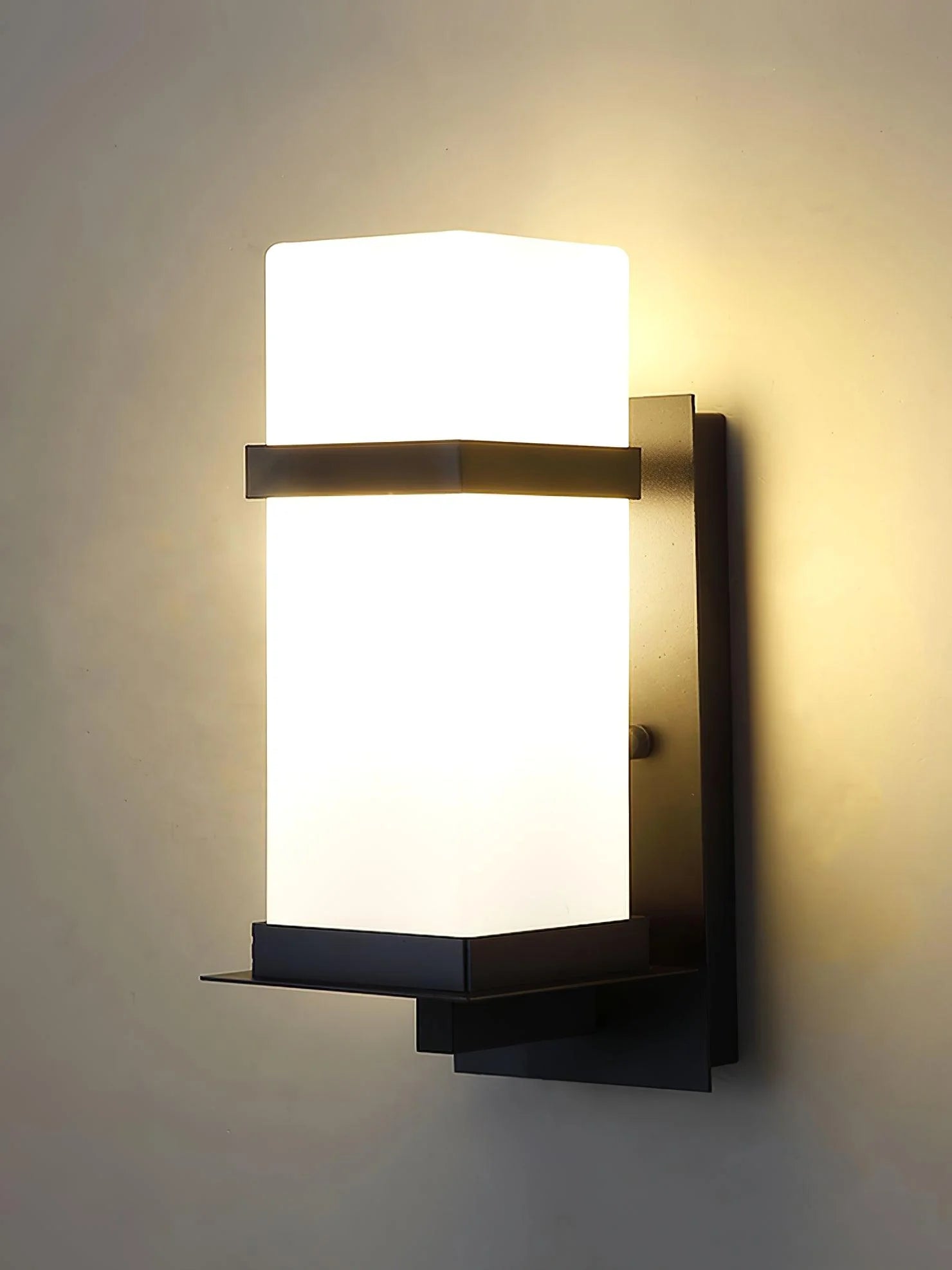 Mcdade Outdoor Wall Light - Auraolight