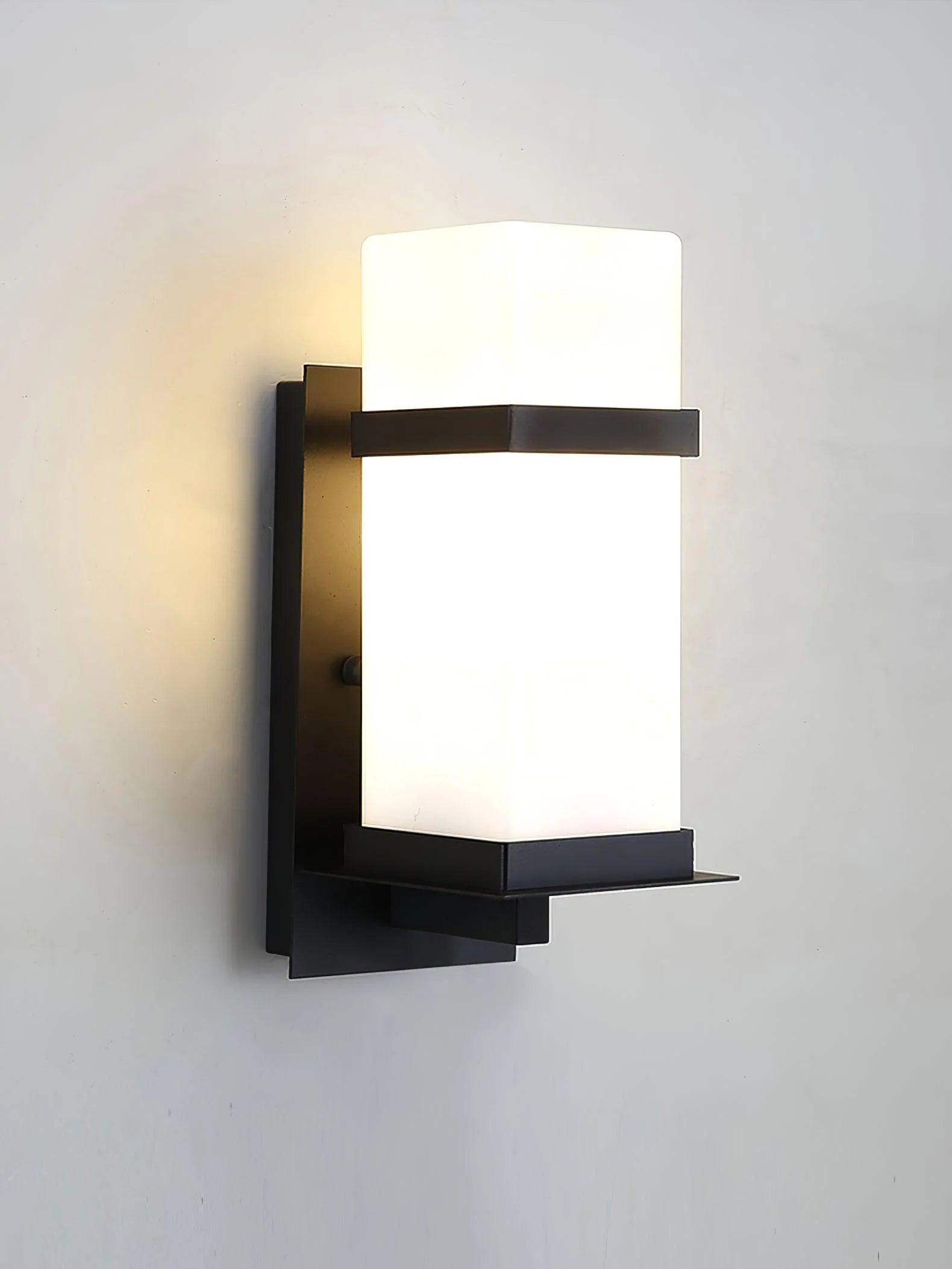 Mcdade Outdoor Wall Light - Auraolight