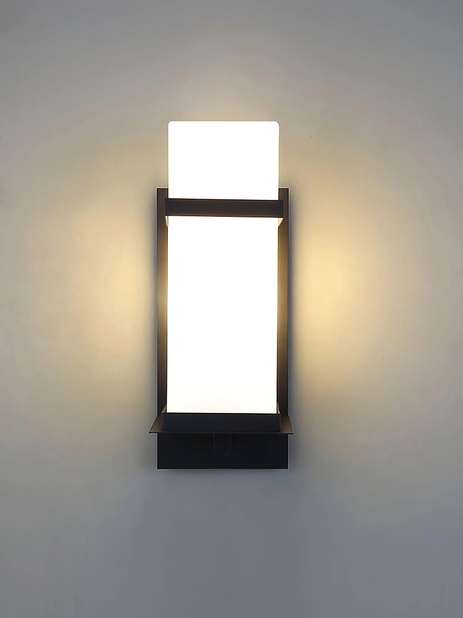 Mcdade Outdoor Wall Light - Auraolight
