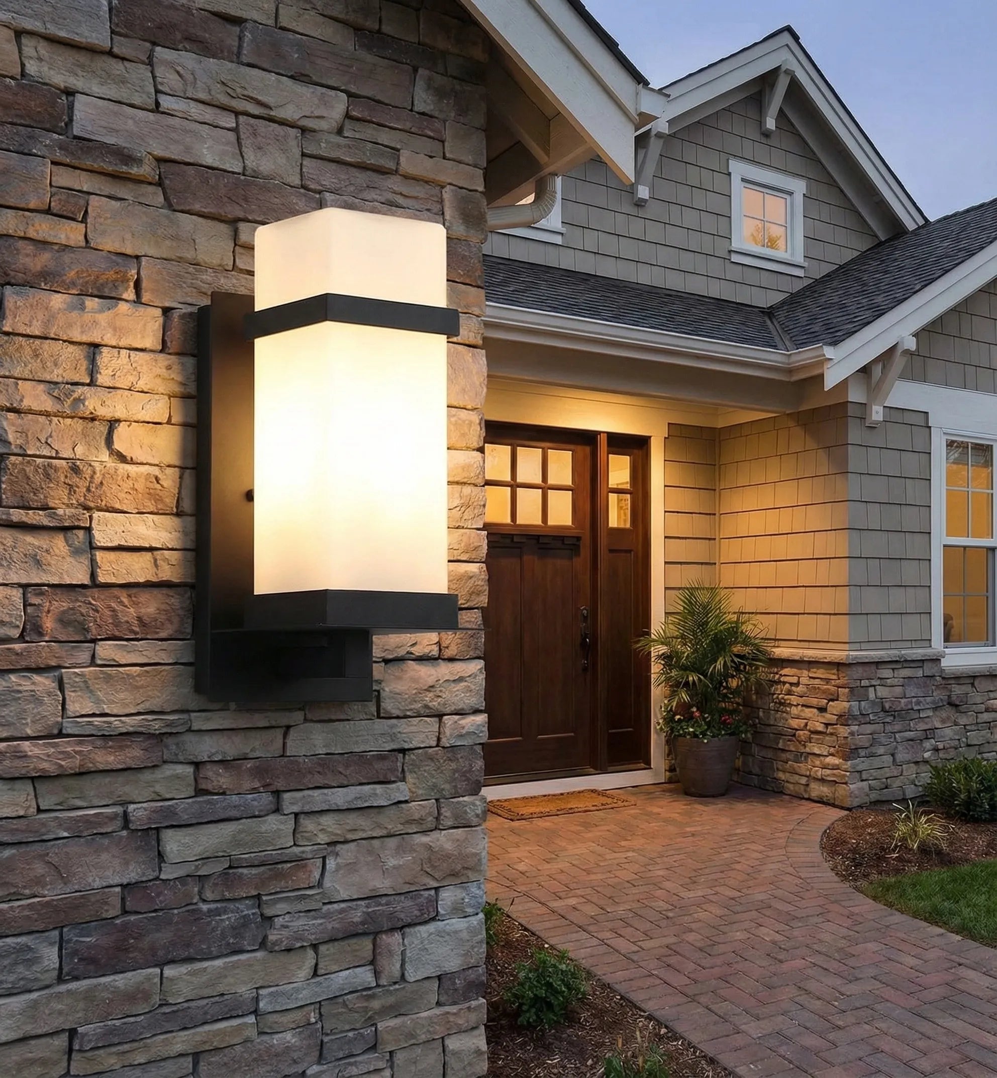 Mcdade Outdoor Wall Light