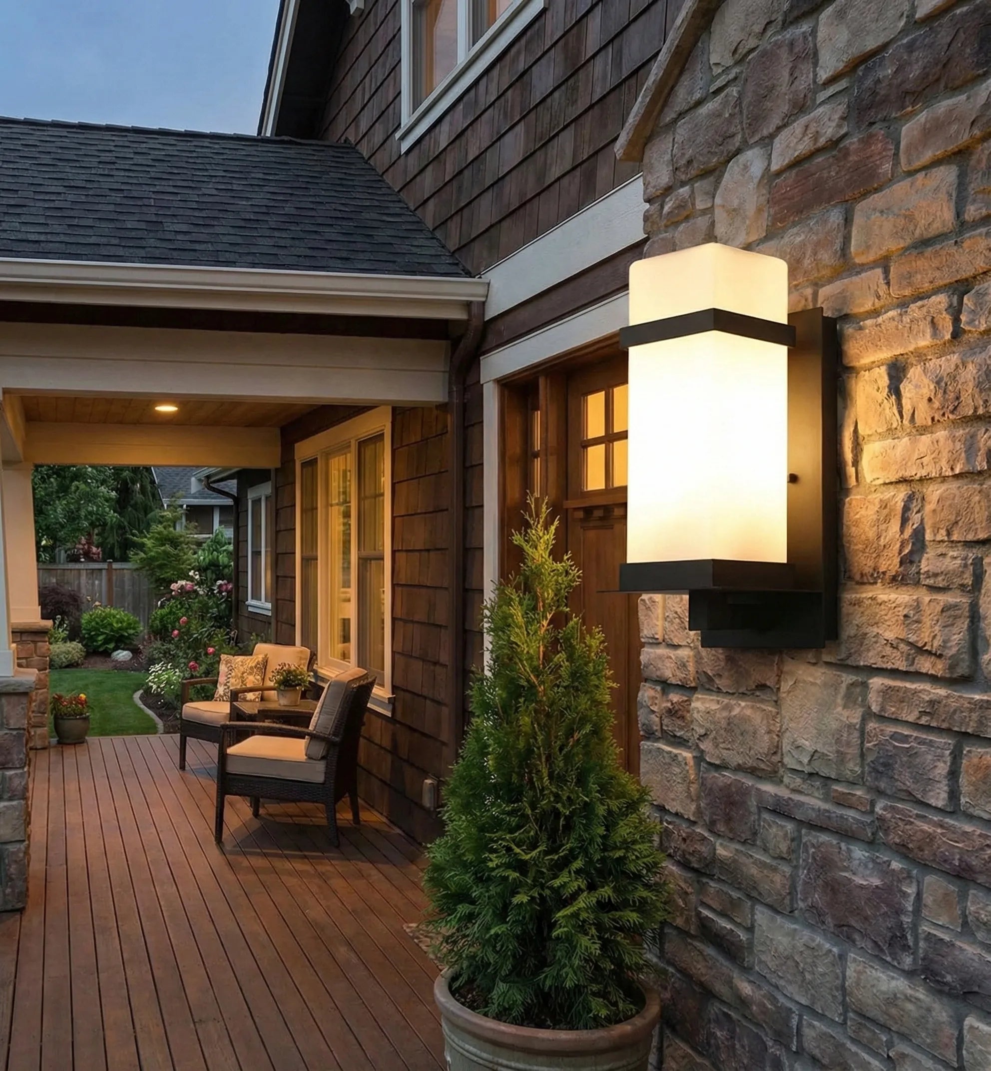 Mcdade Outdoor Wall Light