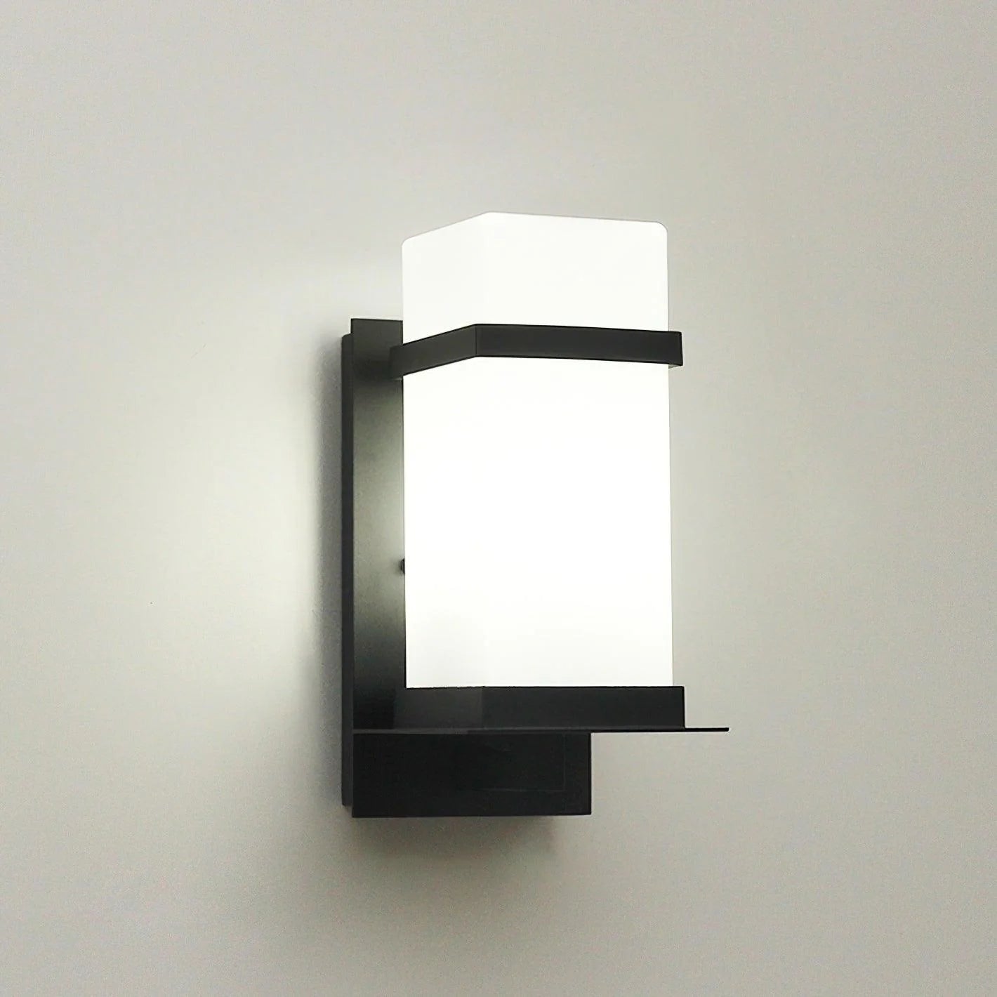Mcdade Outdoor Wall Light - Auraolight