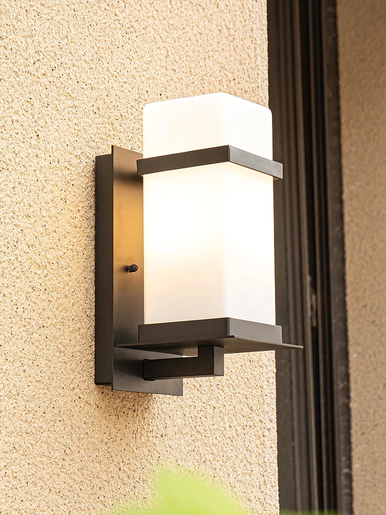 Mcdade Outdoor Wall Light - Auraolight