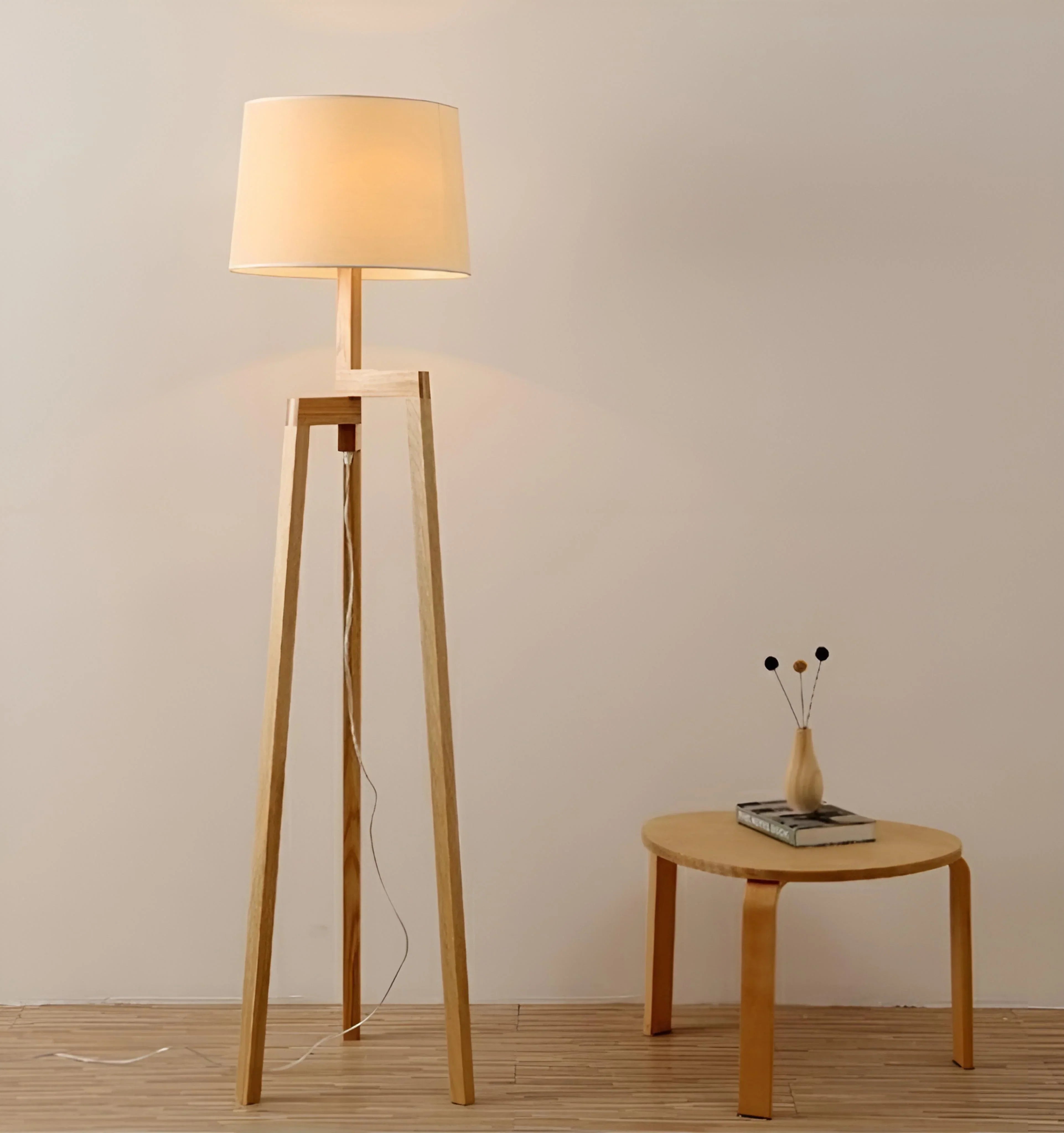 Wooden Tripod Floor Lamp - Auraolight