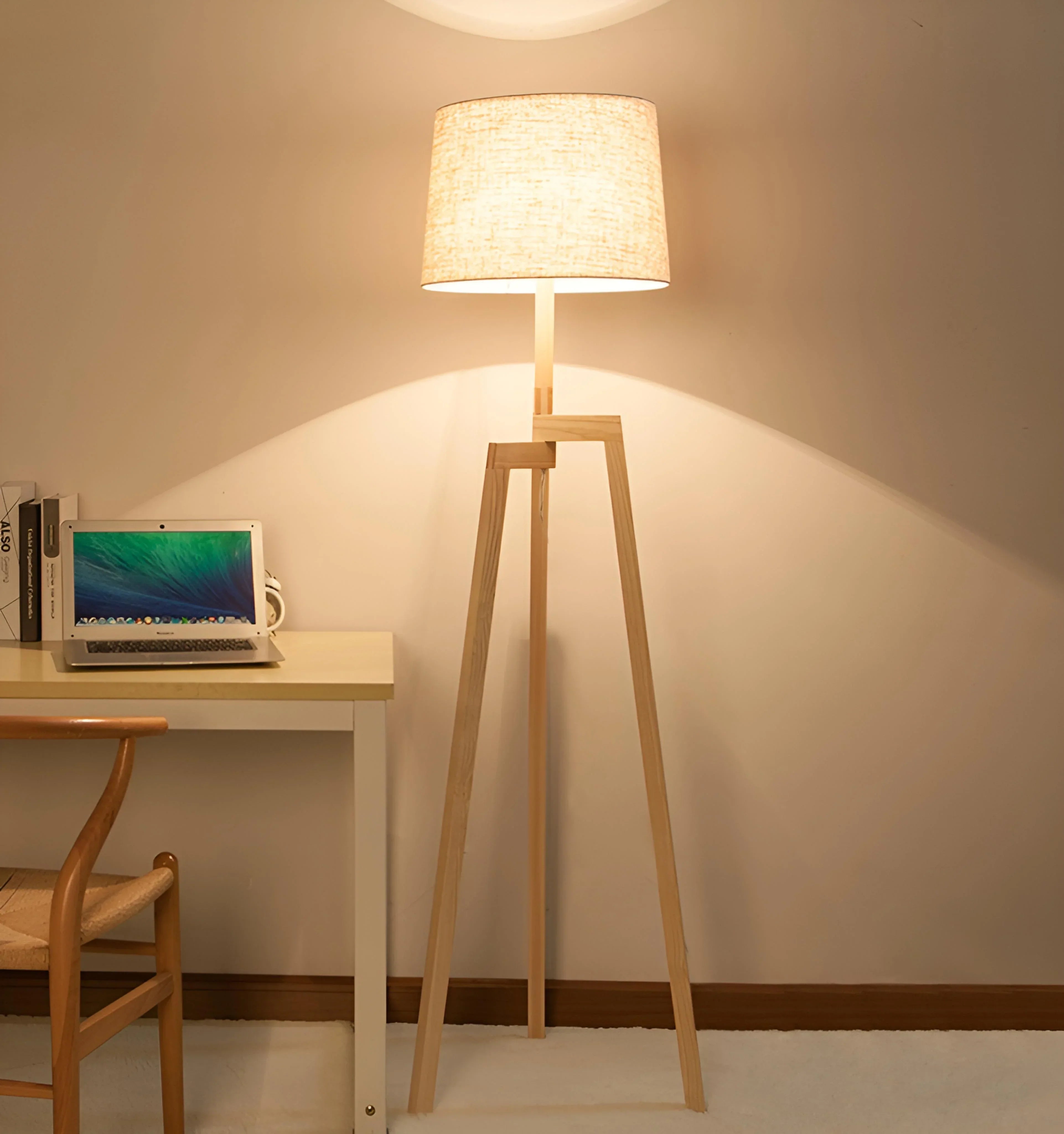 Wooden Tripod Floor Lamp - Auraolight