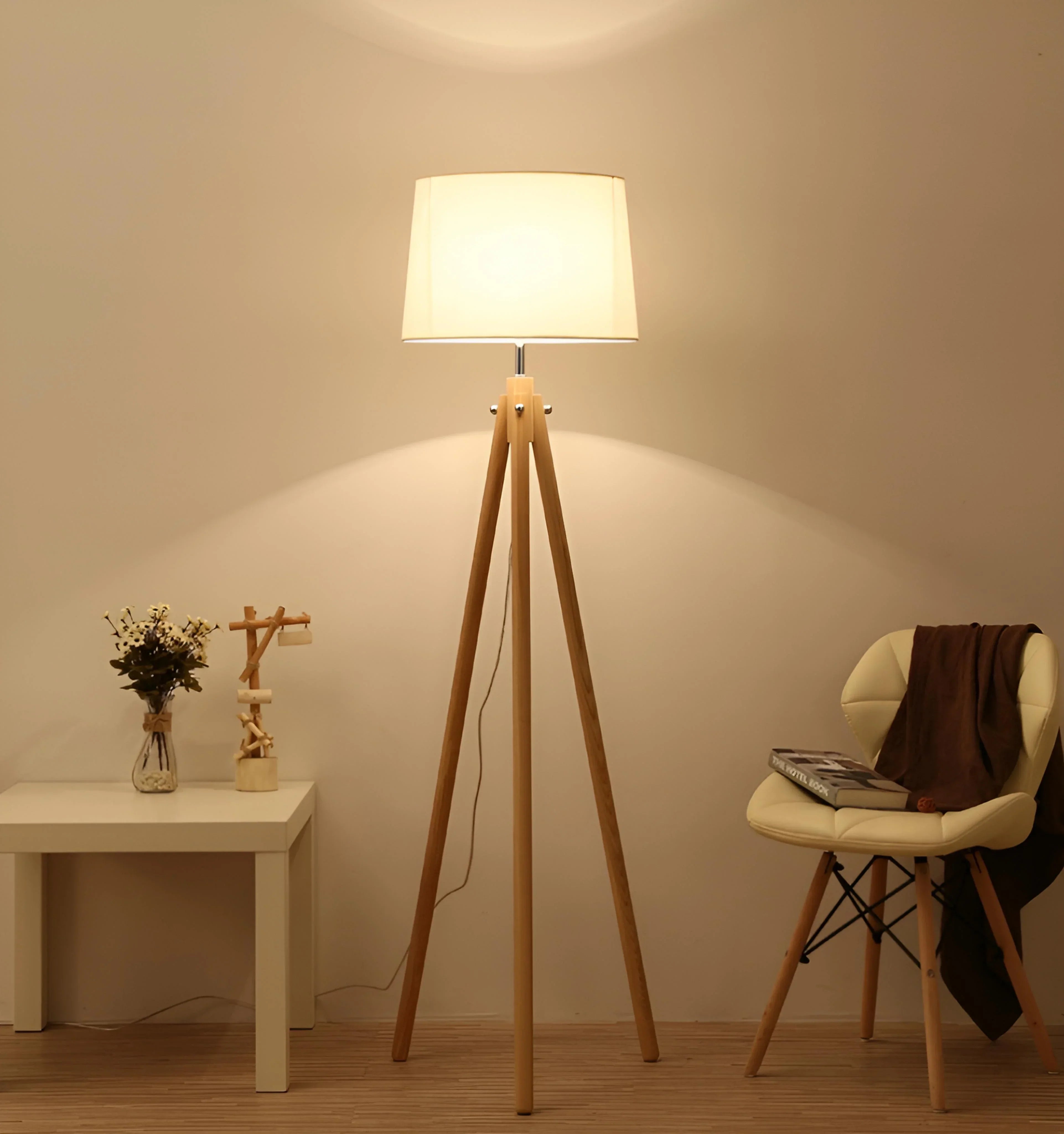 Wooden Tripod Floor Lamp - Auraolight